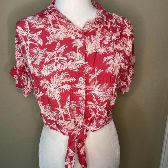 AMERICAN EAGLE Tropical / Hawaiian Print Crop Button Down with tie - size XS - Picture 2 of 4